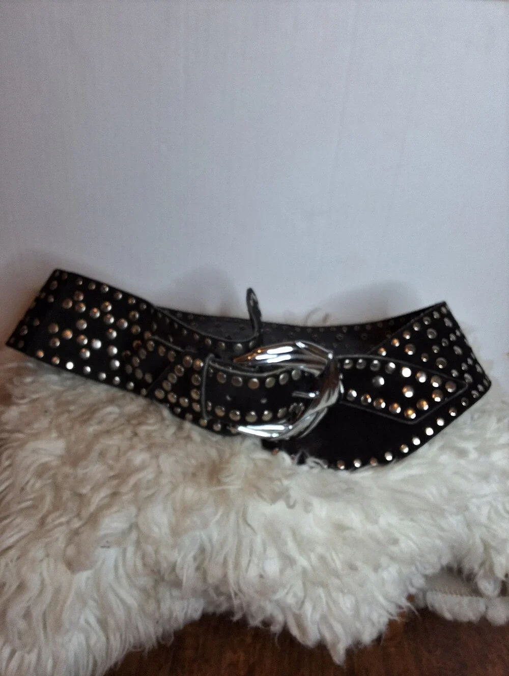 Vintage studs bold
